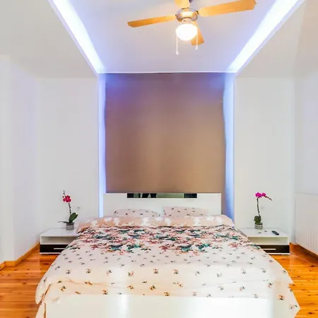 Filota Luxury - Free Public Parking Apartment Thessaloniki